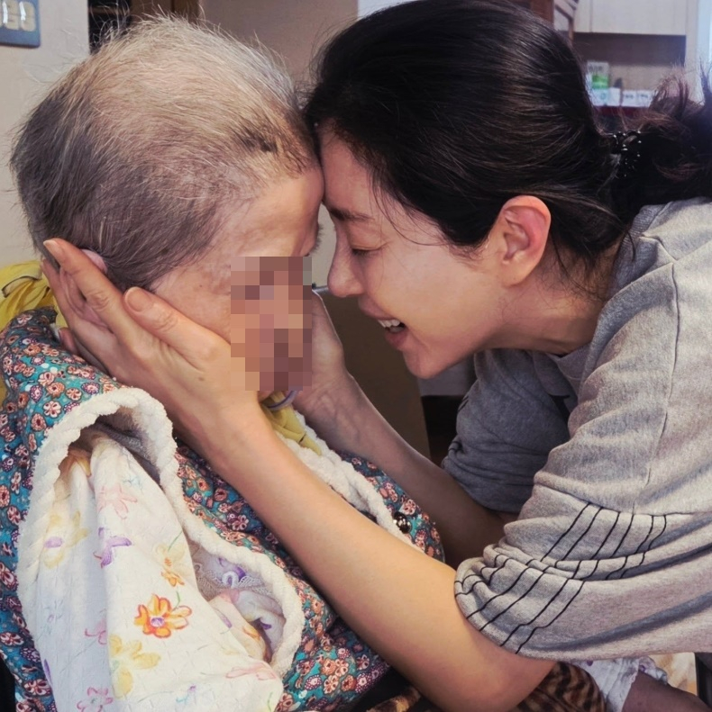 /Ảnh = Tài khoản cá nhân của Song Yoon Ah