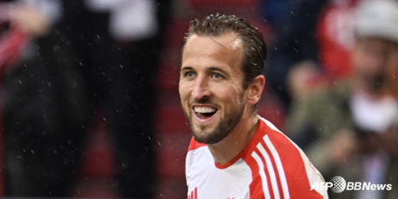 他就是拜仁慕尼黑前锋哈里凯恩。 =法新社BBNews=新闻1。