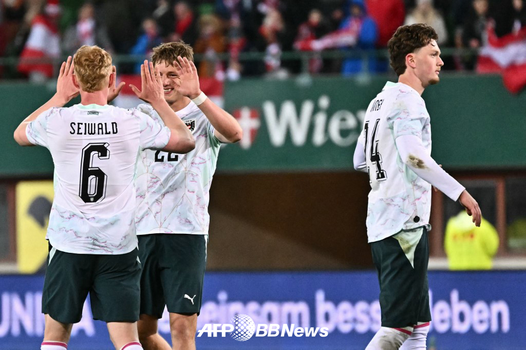 在与加纳的热身赛上，奥地利国家队以5比1大胜对手。 =法新社BBNews=新闻1。