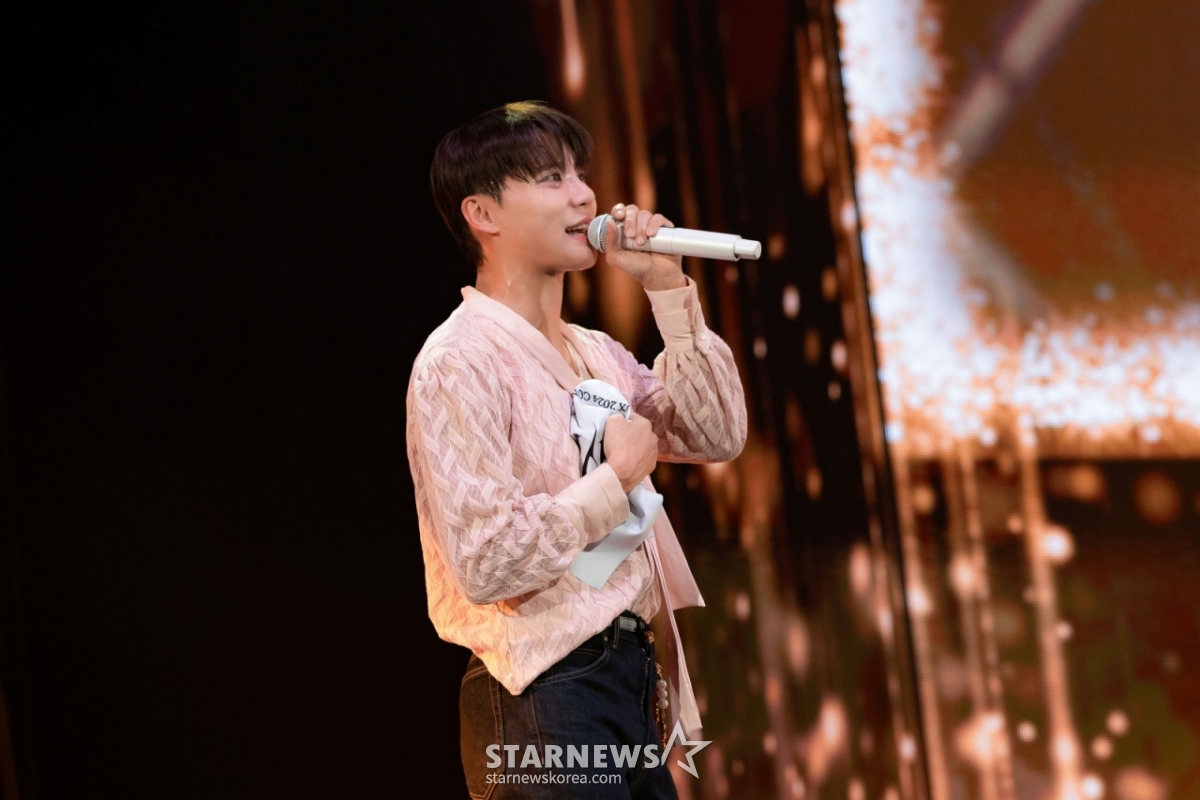 Ca sĩ Kim Junsu / Cung cấp ảnh = Palm Tree Island, iNKODE / Ảnh = Kim Chang Hyun chmt@