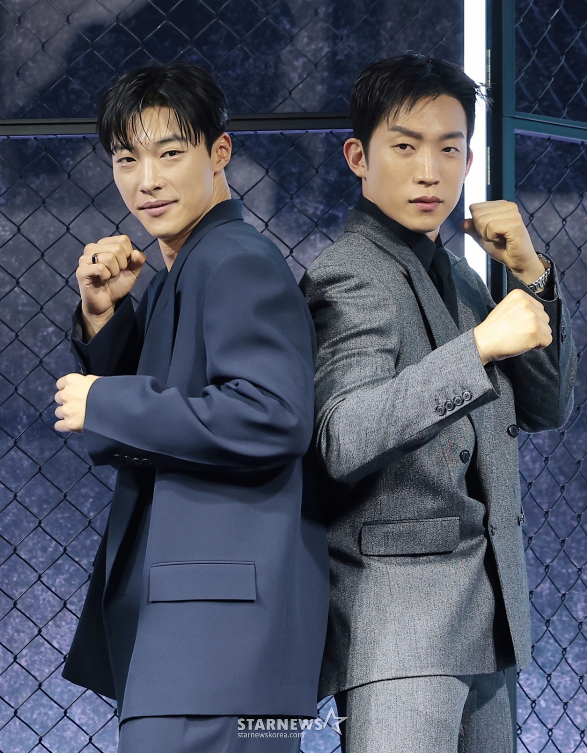 (Seoul = News 1) Phóng viên Kwon Hyun Jin = Diễn viên Woo Do Han và Lee Sang Eun (phải) đang tạo dáng tại buổi họp báo ra mắt tác phẩm "Những chú chó săn" mùa 2 (kịch bản: Kim Joo Hwan / đạo diễn: Kim Joo Hwan) được tổ chức tại khách sạn Ambassador Seoul Pullman, Jung-gu, Seoul vào sáng 31/3.  "Những chú chó săn" mùa 2 là câu chuyện về một cú móc sảng khoái khác đối với giải đấu quyền anh bất hợp pháp toàn cầu do Gun Woo (Udo Hwan thủ vai) và Woo Jin (Lee Sang thủ vai) thống trị bởi tiền bạc và bạo lực. 2026.3.31/Tin tức 1 Copyright © Tin tức 1. All rights reserved. Cấm sử dụng AI học và phát tán trái phép. /Ảnh = (Seoul = News 1) Phóng viên Kwon Hyun Jin