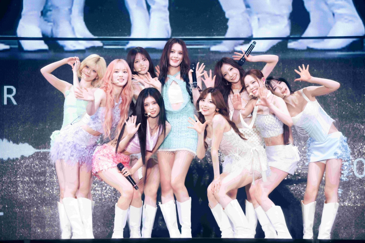 NiziU Japan Arena Tour, Фукуока Фотографии и фотографии выступления =Сэйтаро Танака, Мики Кавамура (фотоагентство Tanaka Seitaro)