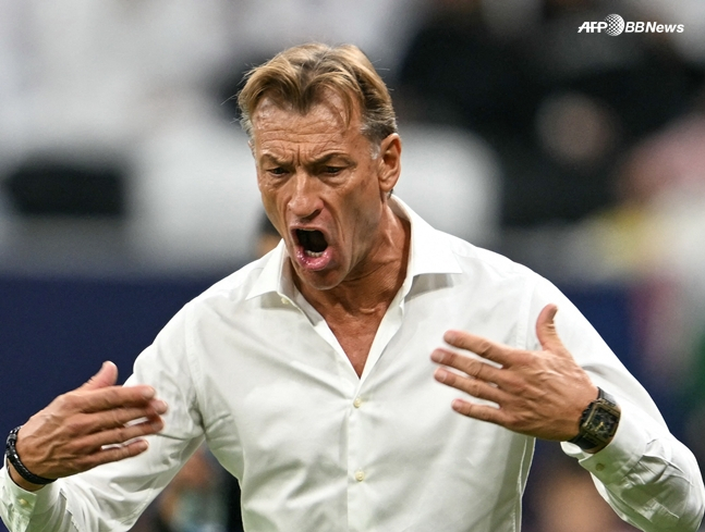 Тренер — Ренар. /AFPBBNews =Новости 1