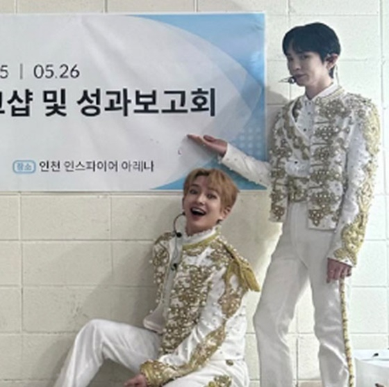 SHINee Onew (left), Key/Picture = Golden Disc