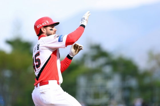 Patrick Wizham, cựu cầu thủ đánh bóng người nước ngoài của KIA Tigers, đã hoạt động tích cực trong mùa giải 2025. /Ảnh = Cung cấp Kia Tigers