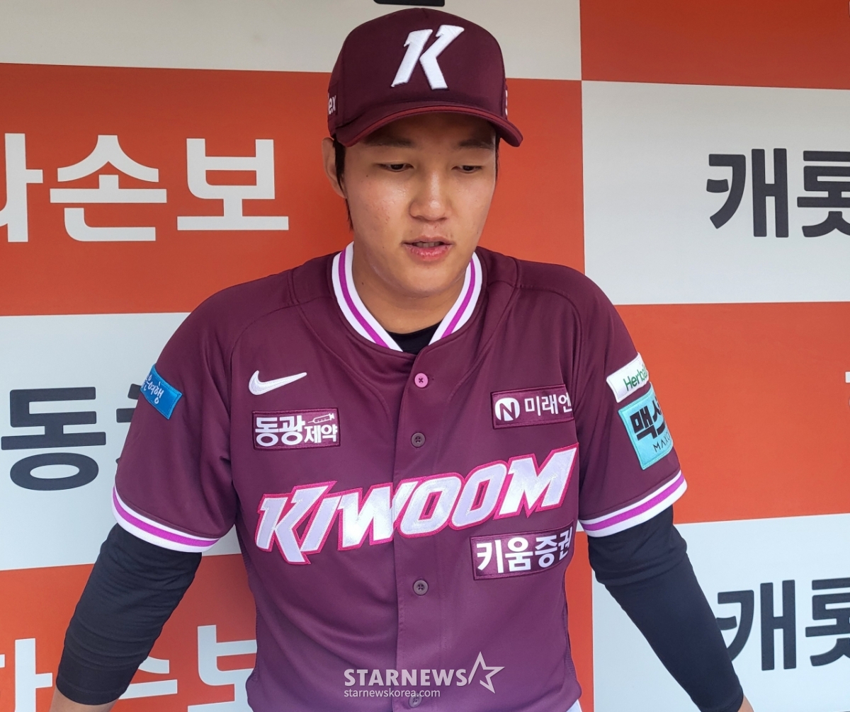 Ан Уджин, который завершает питчинг КПЗ и берёт интервью у репортеров. /Фото = Репортер Ан Хо Гын