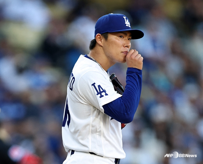 3回の被本塁打に惜しむ山本。/AFPBB News=ニュース1