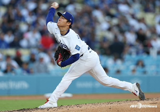 投球する山本。/AFPBBNews=ニュース1