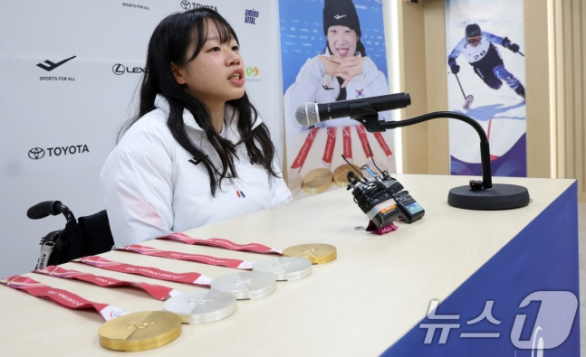 今年3月26日，金允智正在举行记者会。 =照片=news1