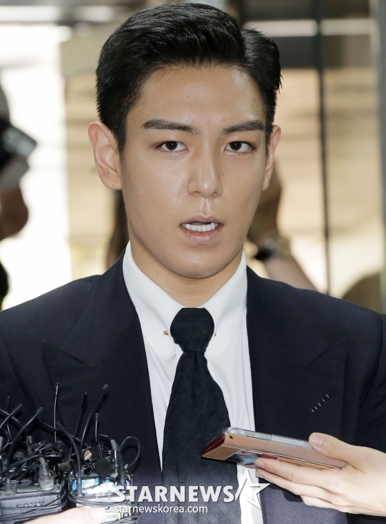 =歌手兼演员t.o.p。