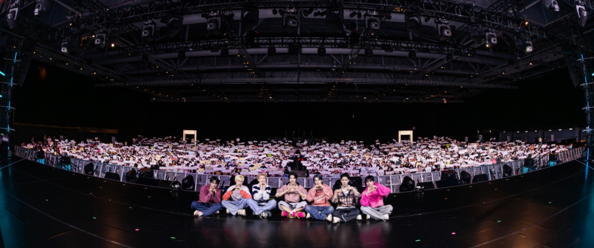 =NEXZ特别演唱会ONE BEAT演出图片/照片提供:JYP娱乐公司