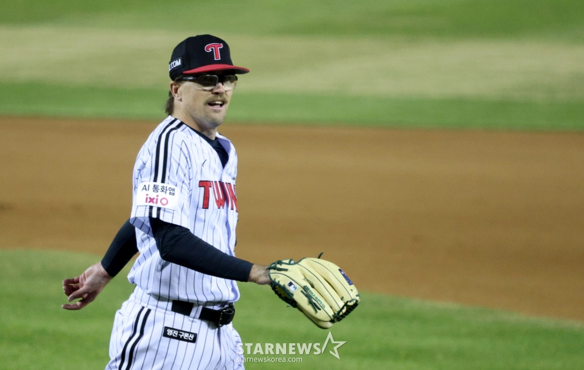 [포토] 웰스 '내 피칭 만족해'