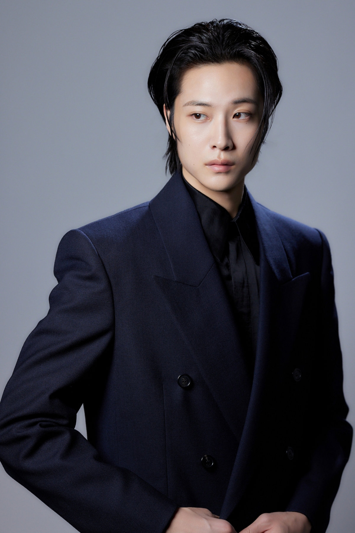 Diễn viên chính Lee Jong Won của bộ phim điện ảnh Salmokji (đạo diễn Lee Sang Min) đang tạo dáng cho buổi phỏng vấn vòng 2 ngày. /Cung cấp ảnh = Showbox 2026.04.02 /Ảnh = Photoguy@ Lee Dong Hoon