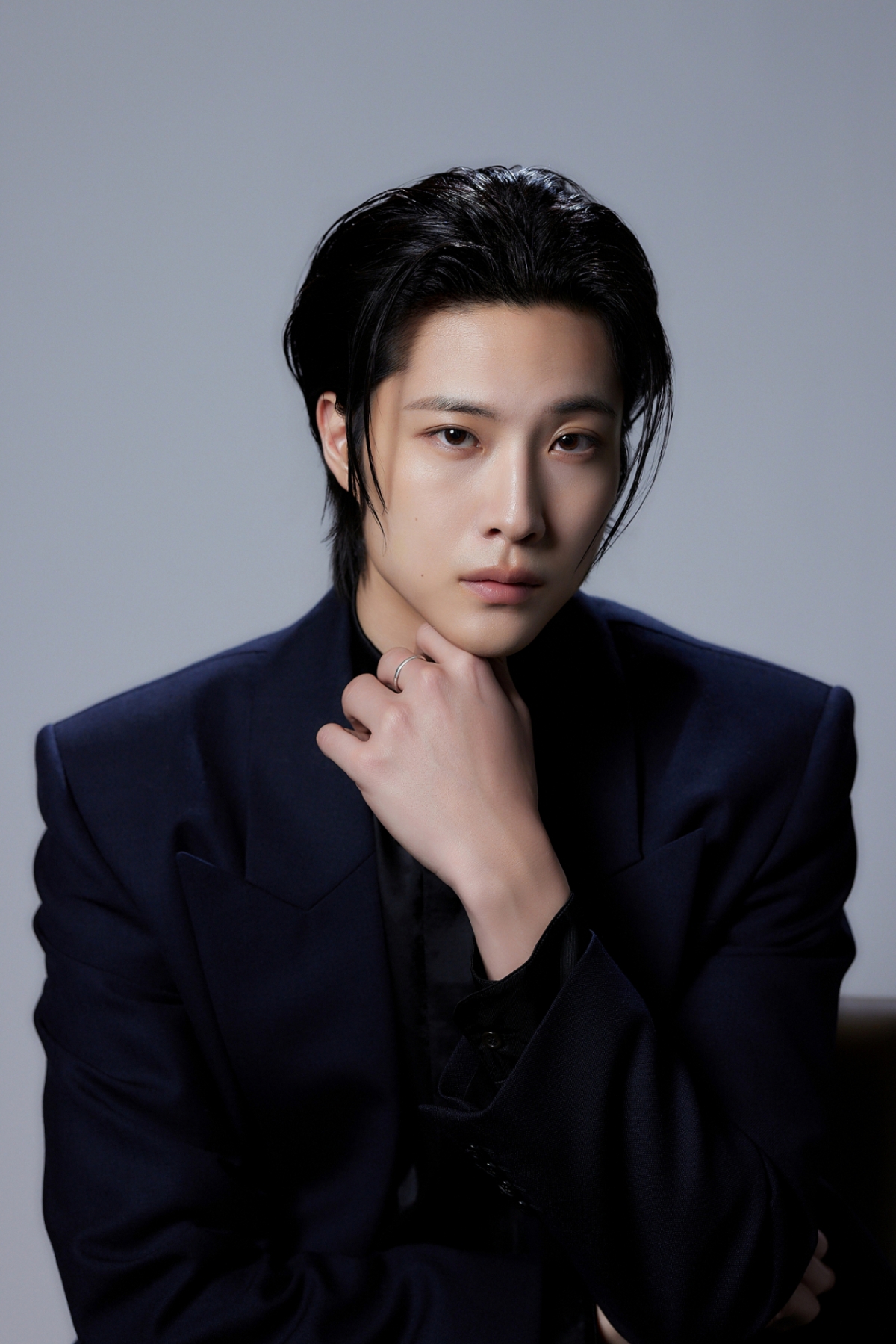 Diễn viên chính Lee Jong Won của bộ phim điện ảnh Salmokji (đạo diễn Lee Sang Min) đang tạo dáng cho buổi phỏng vấn vòng 2 ngày. /Cung cấp ảnh = Showbox 2026.04.02 /Ảnh = Photoguy@ Lee Dong Hoon