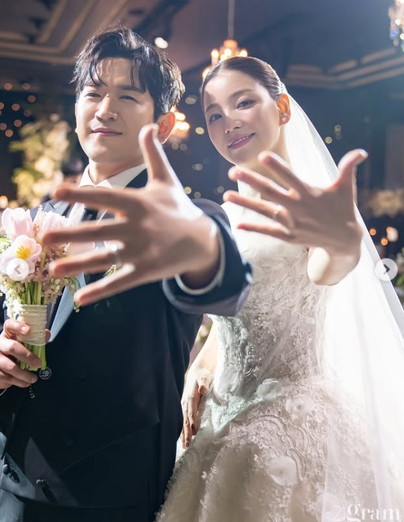 /Ảnh = Tài khoản cá nhân của Lee ARMY