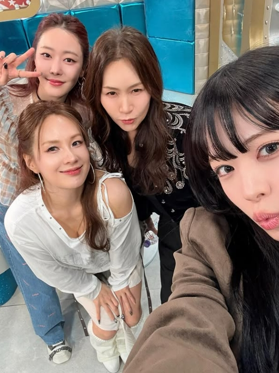 =照片:蔡妍的SNS。 