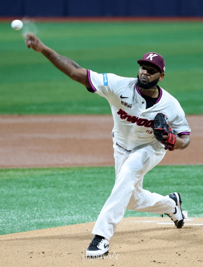 Алкантара, которая дала 1 очко и сделала хороший бросок. /Фото = Старший репортер Кан Ён Чжо