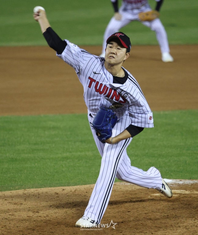 Yoo Young Chan xuất hiện trong trận đấu ngày 2. /Ảnh = Kim Jin Kyung chờ đợi