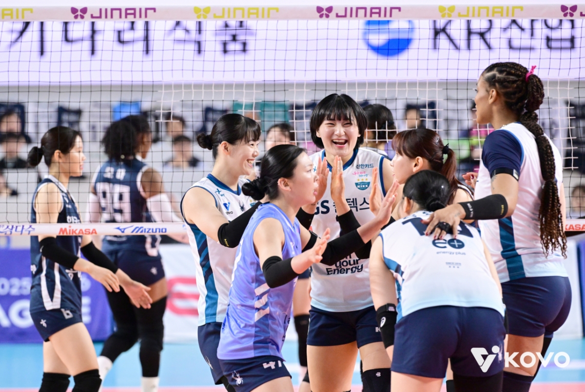 Các cầu thủ GS Caltex vui mừng ghi bàn. /Ảnh = Liên đoàn bóng chuyền Hàn Quốc cung cấp