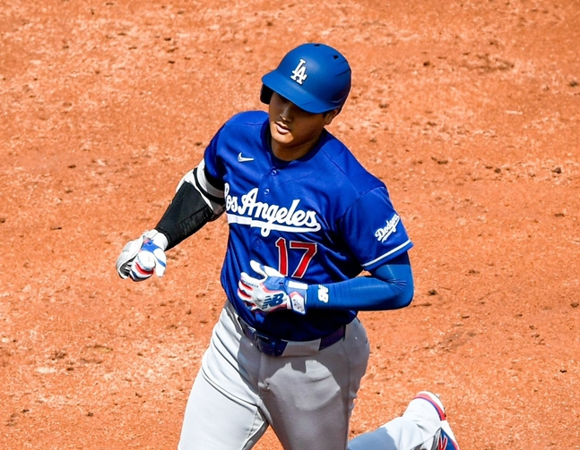 击出本垒打后正在球场上奔跑的大谷。 =图为。Jus官方SNS