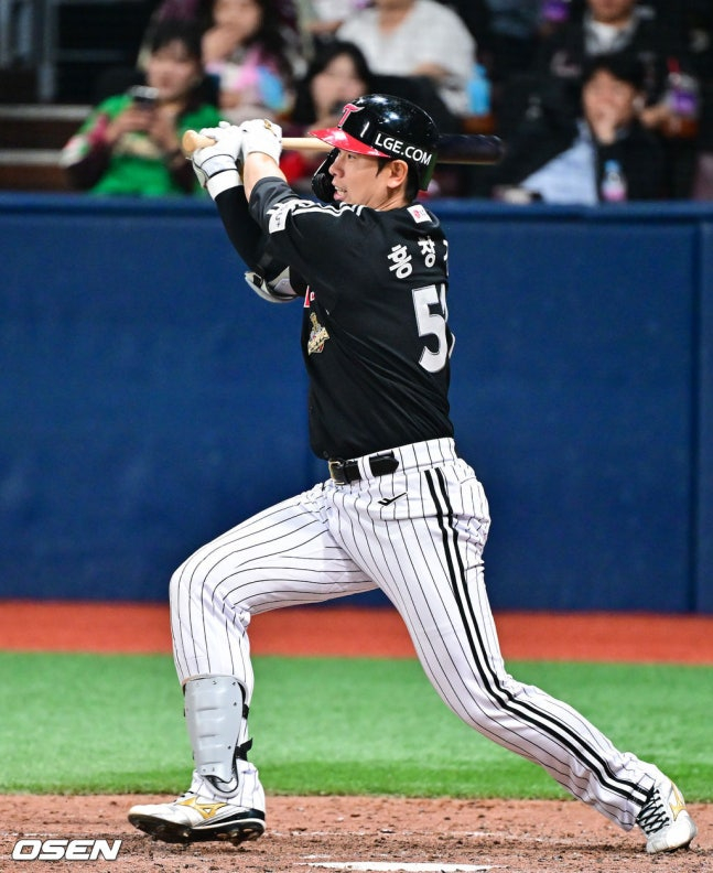 Hong Chang-ki is making a comeback to make it 5-4.