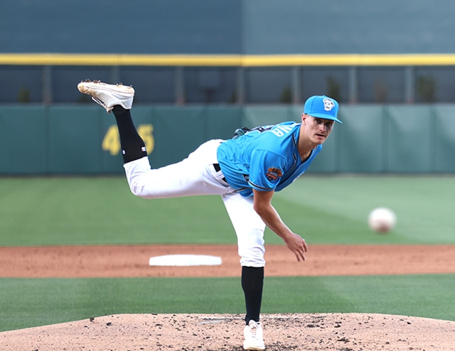 这是库欣在2025赛季投出的球。 =图为，拉斯维加斯"飞行家"官方SNS。