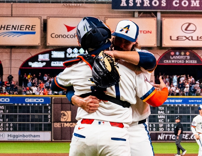Weiss (right), who finished the game against Boston on March 31 as his second pitcher. /Photo = Houston Astros official SNS