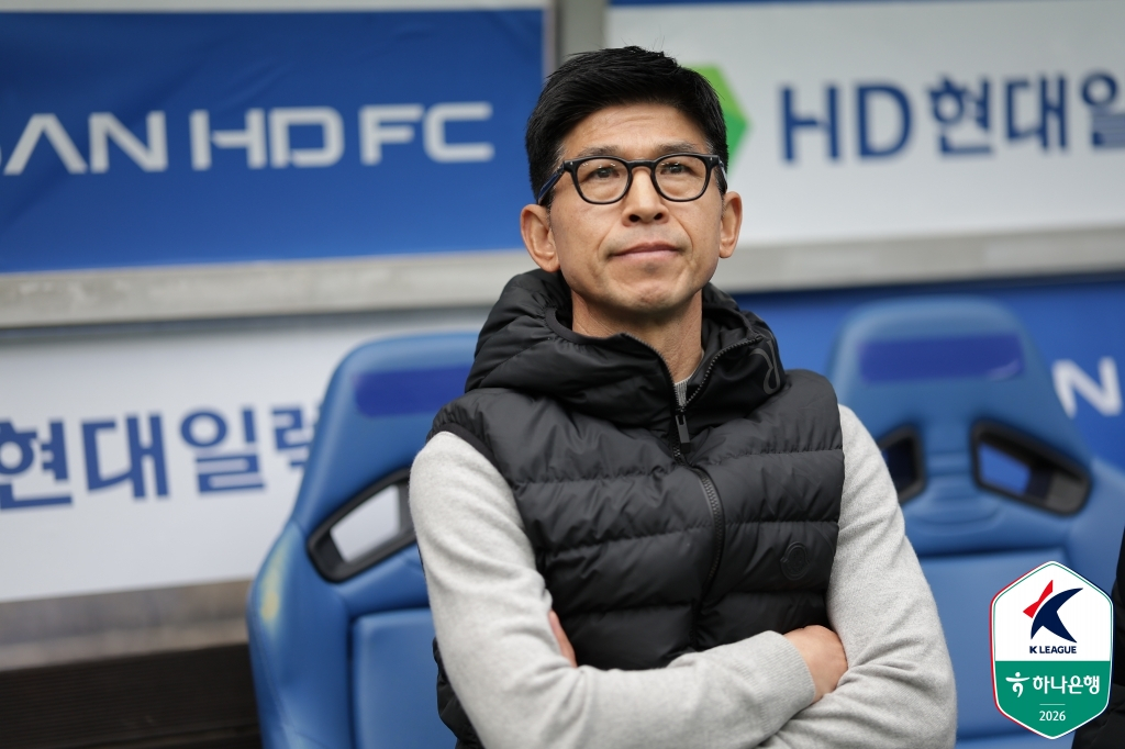 金泉队主教练朱升镇。 =图为，韩国职业足球联盟提供。