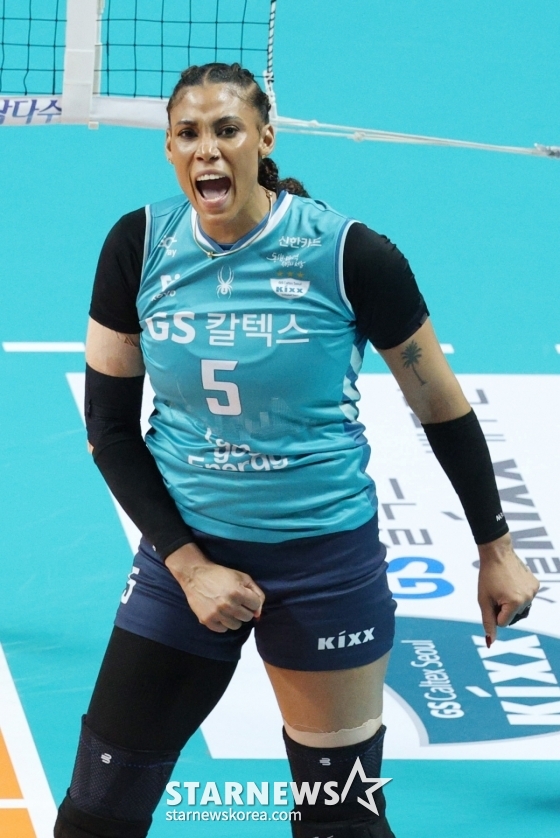 GSカルテックスのアポジットスパイカー「ジゼルシルバー」。 /写真=キム·ジンギョン待機者