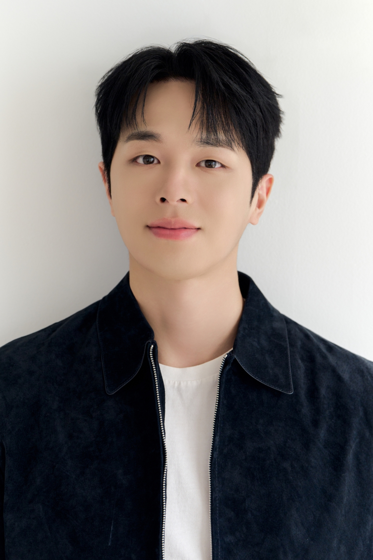 /Ảnh = Mayket Studio