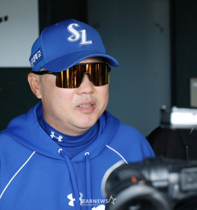 Đạo diễn Park Jin Man. /Ảnh = Người chờ đợi Kim Jin Kyung