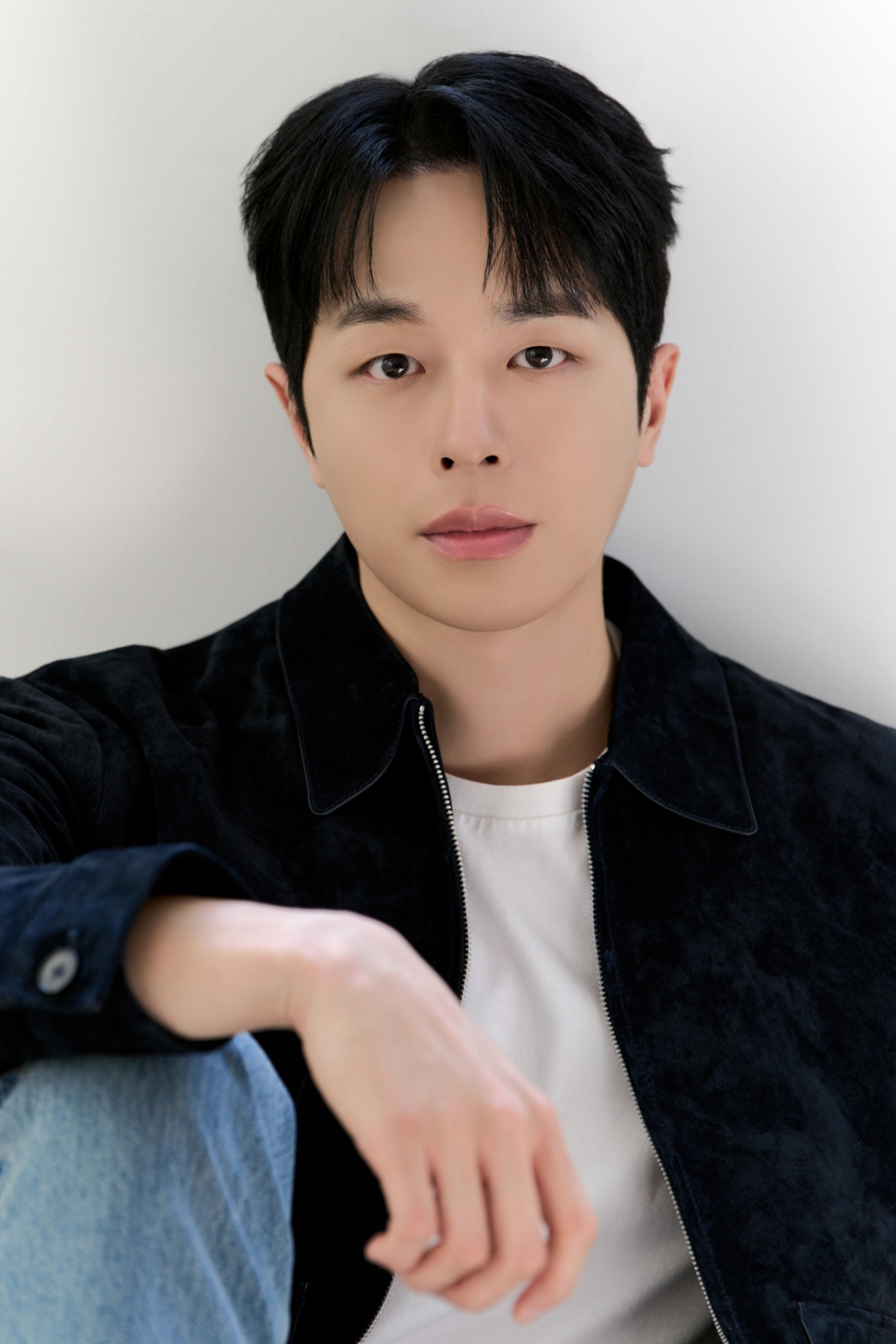 /Ảnh = Mayket Studio