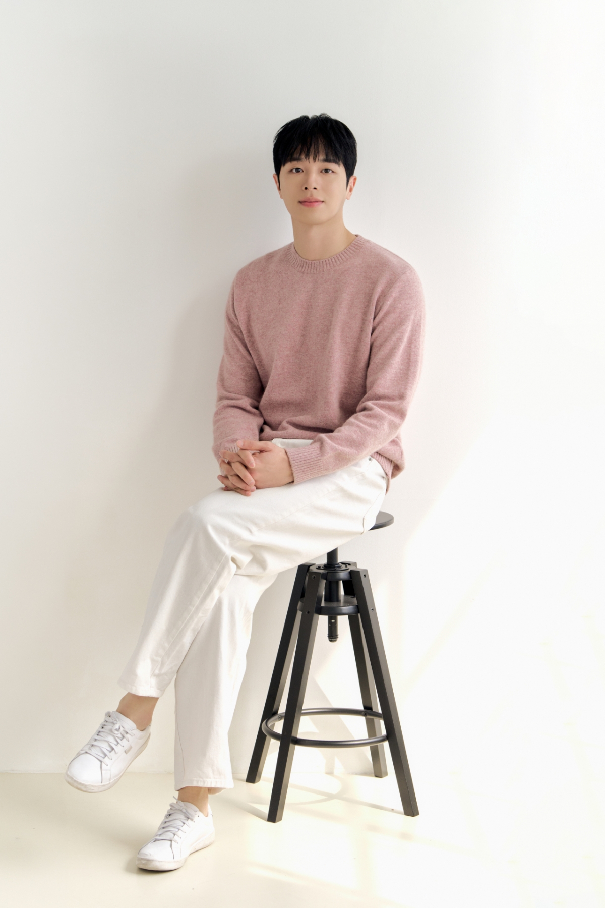 /Ảnh = Mayket Studio