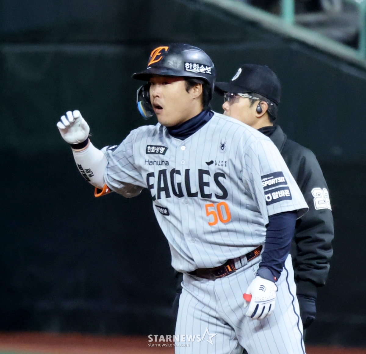 [포토]'9회초 적시타 치고 교체요청' 강백호