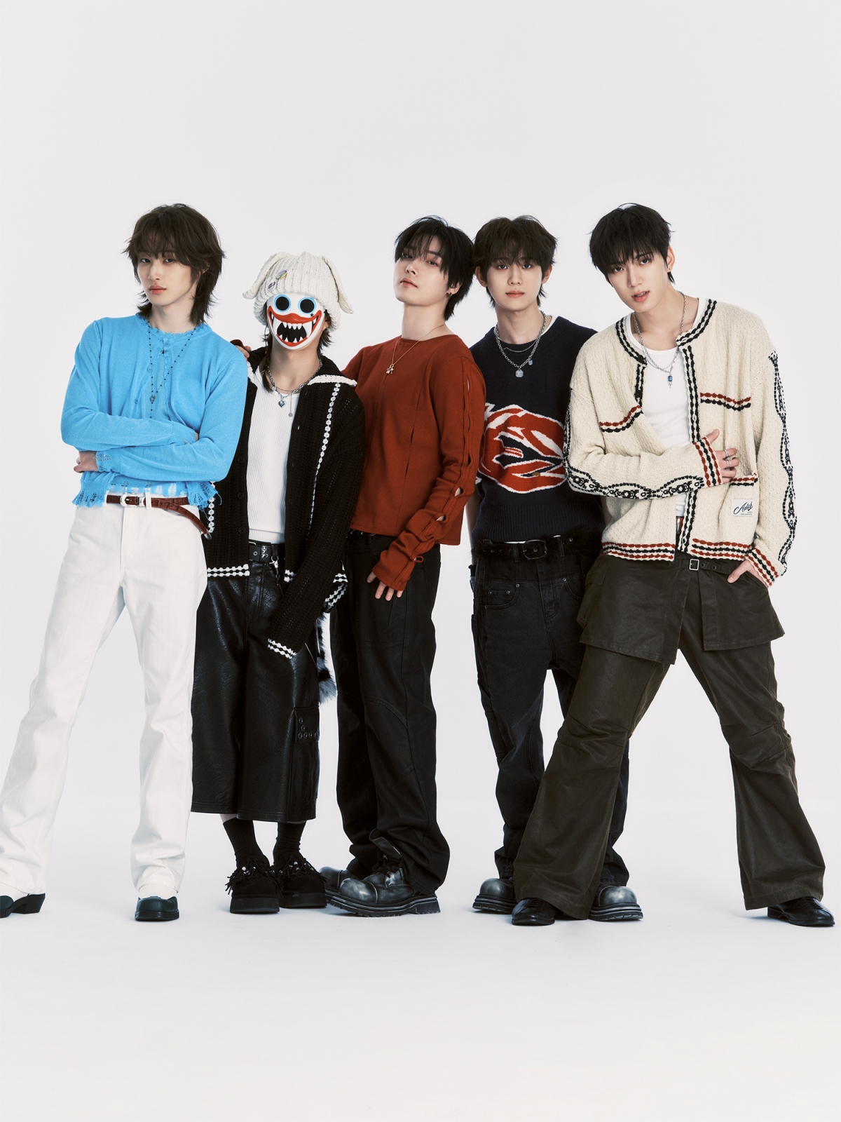 Global band hrtz.wav (Heartwave) / Photo courtesy = Kakao Entertainment