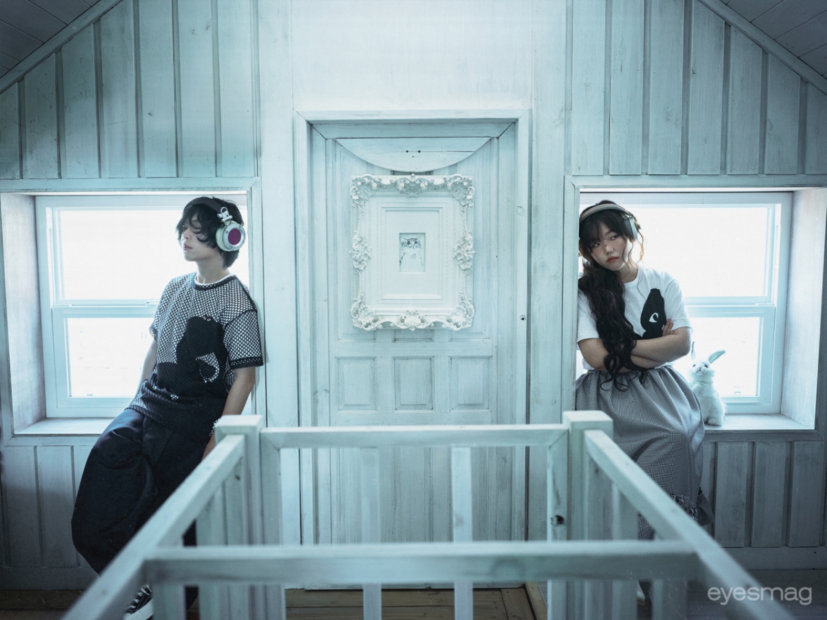 /Picture = Eyes magazine