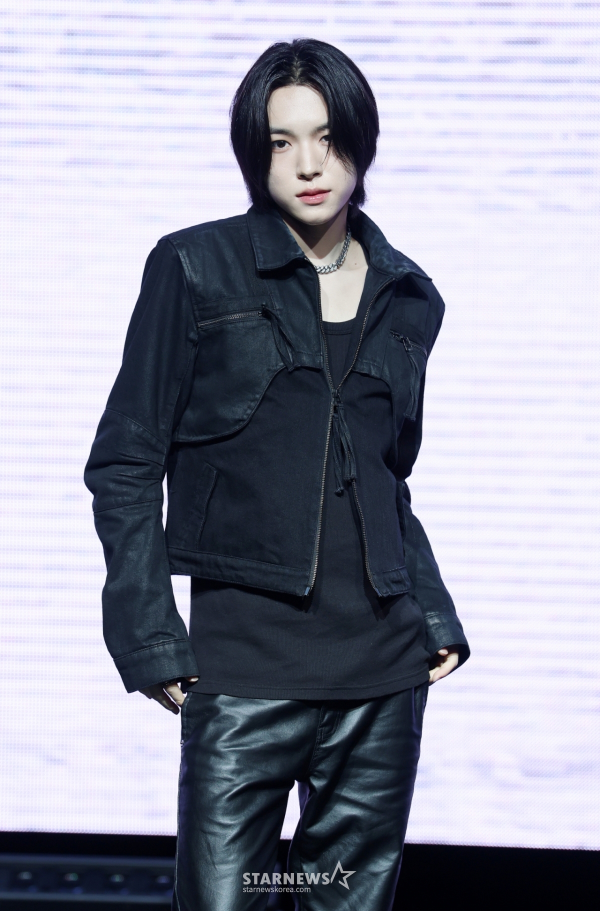 Группа Kivit Up Sena позирует на дебютном шоукейсе, который состоится в Мессенаполисе, Мапо-гу, Сеул, 8-го числа. /2026.04.08 /Фото = Ким Хви Сон hwijpg@