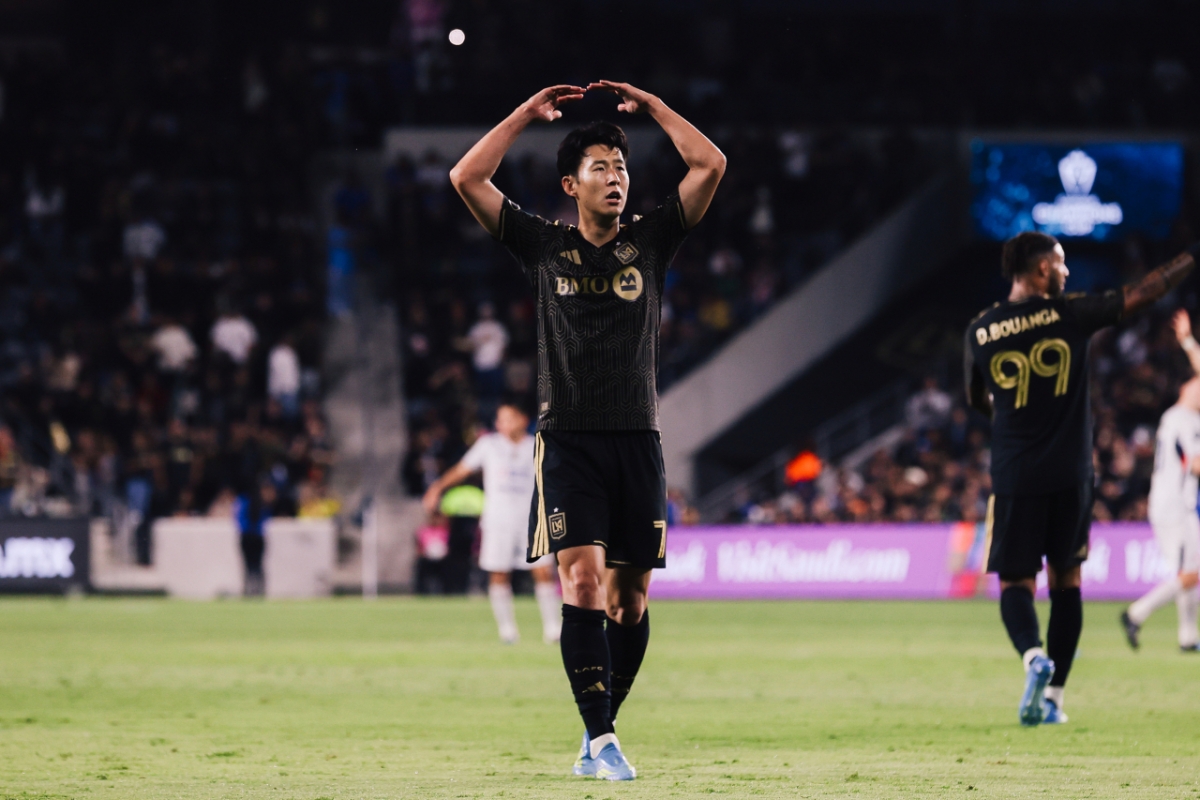 Son Heung-min scored the first goal in the first leg of the 2026 North American and Caribbean Football Federation (CONCACAF) Champions Cup quarterfinals against Cruz Asul (Mexico) at BMO Stadium in Los Angeles, California, the U.S., and is encouraging the audience to respond. /Photo = LAFC Official Social Network Service (SNS)