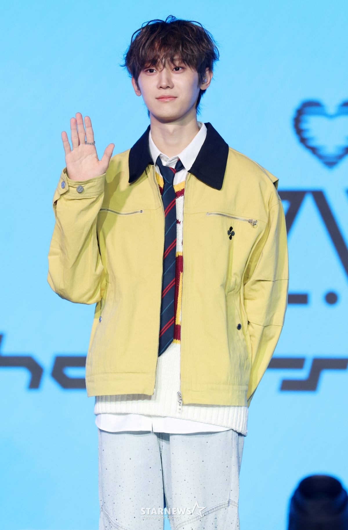 グループハーツウェーブのユン·ヨンジュンが8日、ソウル麻浦区の文化備蓄基地で行われた最初のミニアルバム「The First Wave」発売記念ショーケースでポーズを取っている。 /2026.04.08 /写真=キム·フィソン hwijpg@