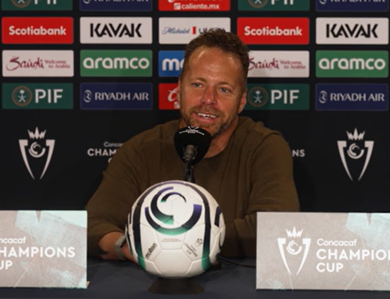 LAFC coach Mark dos Santos speaks at an official press conference after the first leg of the 2026 North American Caribbean Football Confederation (CONCACAF) Champions Cup quarterfinals against Cruz Asul (Mexico) at BMO Stadium in Los Angeles, California. /Photo = LAFC Official Video Source