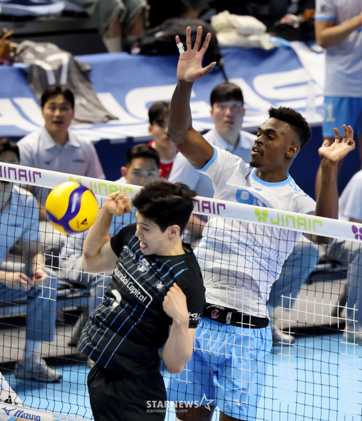 대한항공 외인 교체 오히려 '악수' 되나, 허수봉 "러셀 서브가 더 무서웠다" [천안 현장]