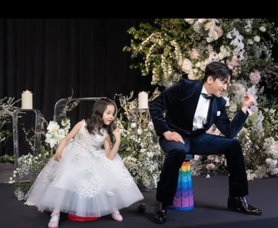 /写真=イ·ミヌ SNS