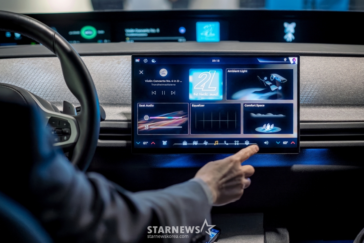 ハーマンエクスプローラー/写真提供=ハーマンインターナショナル