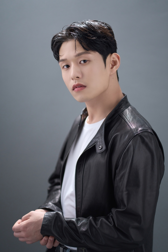 Diễn viên nhạc kịch Nam Min Woo. /Ảnh = Kia Tigers