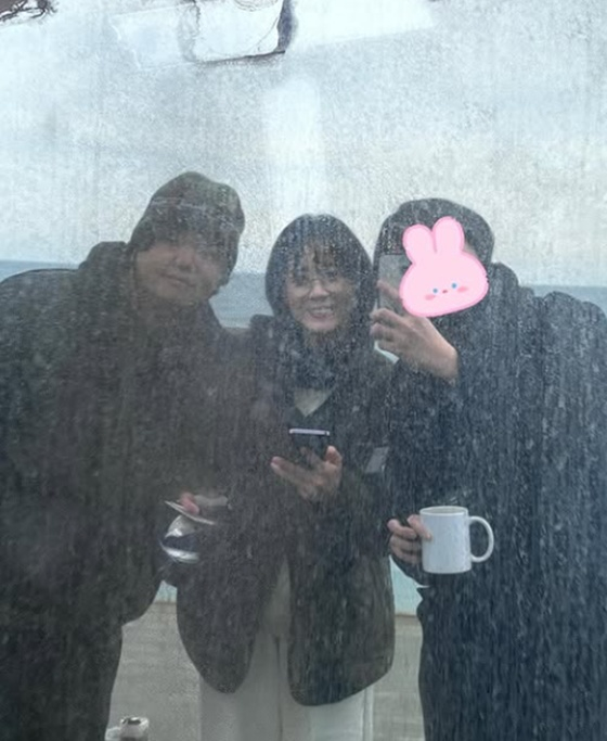 곽튜브 조리원 협찬 사과 후..'공무원 아내 절친' 류현경, 하트 날리며 여행 인증 [스타이슈]