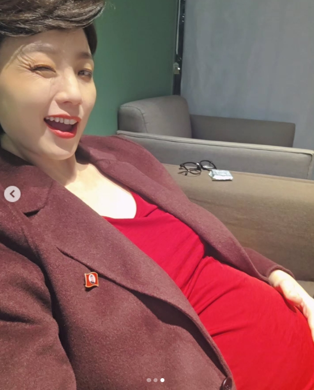 /Ảnh = Tài khoản cá nhân của Ahn Young Mi