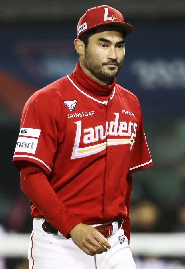 SSGランダースの外国人投手ミッチ·ホワイトが10日、蚕室（チャムシル）LGツインズ戦で4回途中降板している。 /写真=SSGランダース提供