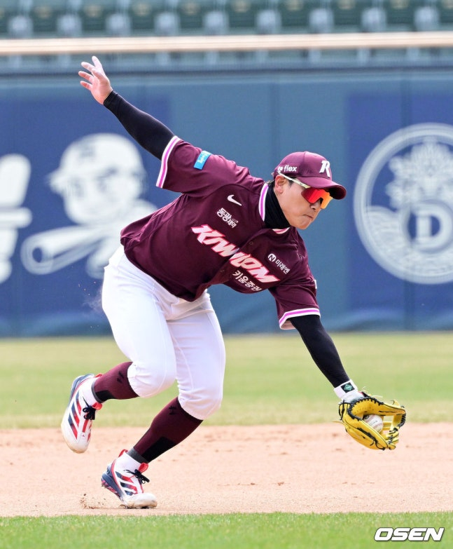 防守队员金泰镇。