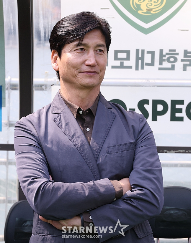 Huấn luyện viên Chung Jung Yong của Jeonbuk Hyundai. /Ảnh = Người chờ đợi Kim Jin Kyung
