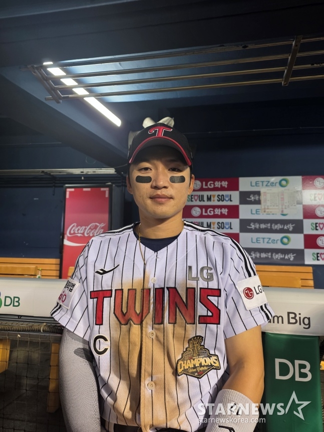 11日，LG队朴海敏带领球队在蚕室SSG队取得胜利，正在接受记者的采访。 =照片=金东润。 